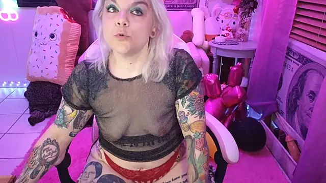 CherryBombBomb online show from 2, 3, 2025