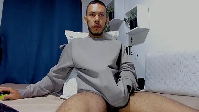 Aronxxs online show from 5, 3, 2026