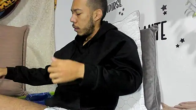 Aronxxs online show from 2, 10, 2025