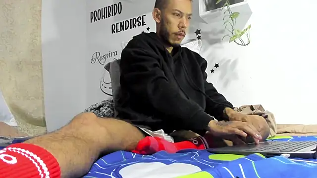 Aronxxs online show from 30, 9, 2025