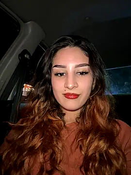 Snapshot of Mon_Cherry chatting on 5, 11, 2025 Mon Cherry online show from 5, 11, 2025