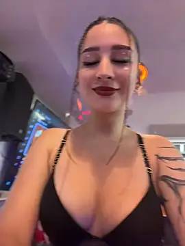 Mon Cherry online show from 30, 4, 2026