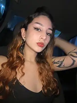 Snapshot of Mon_Cherry chatting on 30, 10, 2025 Mon Cherry online show from 30, 10, 2025