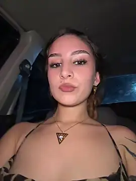 Snapshot of Mon_Cherry chatting on 12, 11, 2025 Mon Cherry online show from 12, 11, 2025