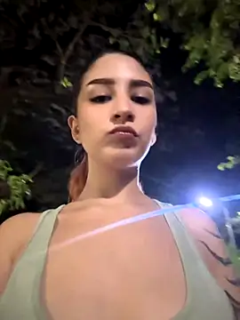 Snapshot of Mon_Cherry chatting on 21, 10, 2025 Mon Cherry online show from 21, 10, 2025