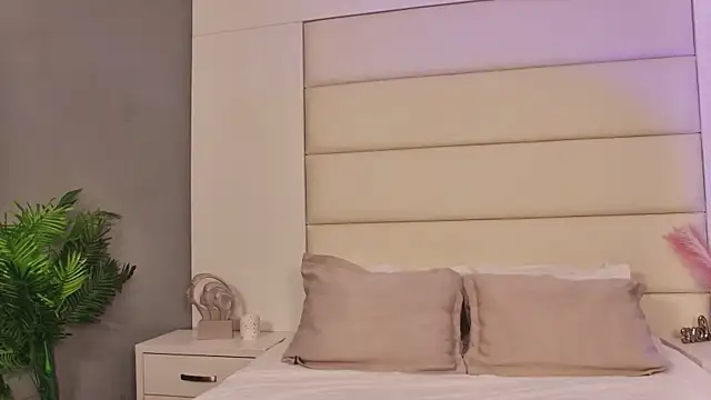 LunaWills  online show from 15, 9, 2025