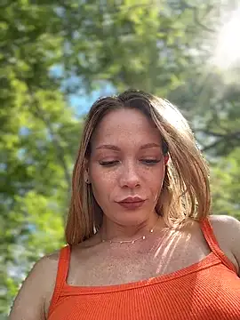 LavenderHot online show from 5, 6, 2026