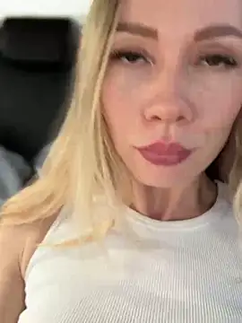 Snapshot of LavenderHot chatting on 2, 3, 2025 LavenderHot online show from 2, 3, 2025