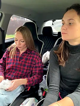 Snapshot of LavenderHot chatting on 11, 9, 2025 LavenderHot online show from 11, 9, 2025