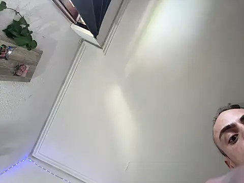 Snapshot of EnricoGio chatting on 14, 2, 2026 EnricoGio online show from 14, 2, 2026