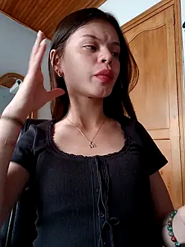 Snapshot of Violeta_12- chatting on 27, 5, 2026 Violeta 12- online show from 27, 5, 2026