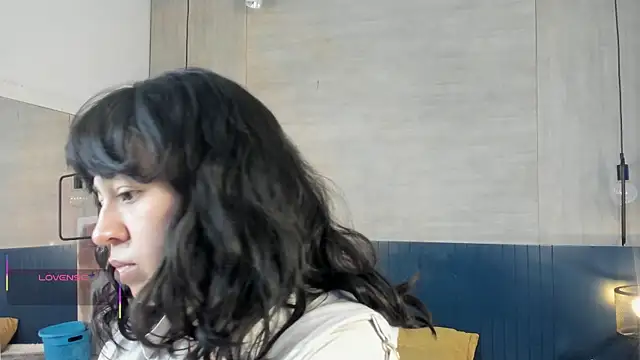 Snapshot of _julietta chatting on 3, 7, 2026 julietta online show from 3, 7, 2026