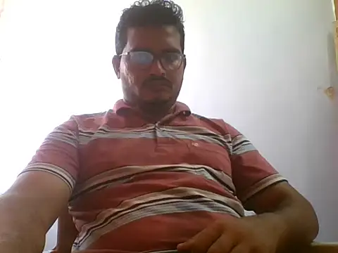 Snapshot of naughtymike0007 chatting on 12, 6, 2026 naughtymike0007 online show from 12, 6, 2026