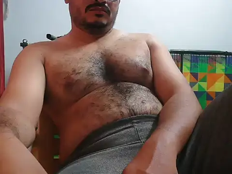 Snapshot of naughtymike0007 chatting on 19, 6, 2026 naughtymike0007 online show from 19, 6, 2026