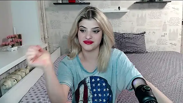 Snapshot of AleksandraFlores chatting on 14, 4, 2026 AleksandraFlores online show from 14, 4, 2026