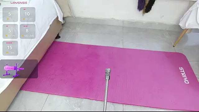 Alessiiaa  online show from 9, 3, 2025