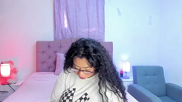 Snapshot of Latinabombsheell chatting on 13, 2, 2026 Latinabombsheell online show from 13, 2, 2026