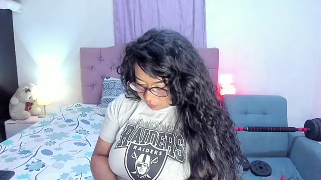 Snapshot of Latinabombsheell chatting on 24, 6, 2026 Latinabombsheell online show from 24, 6, 2026