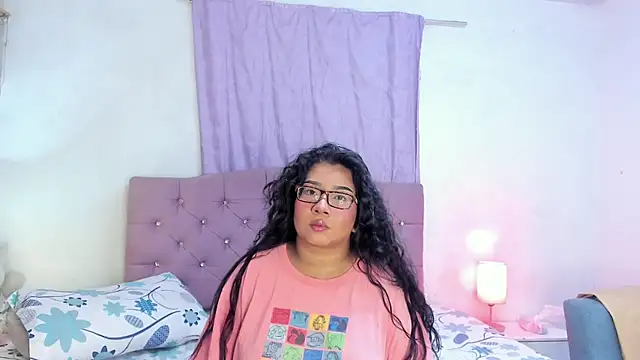 Snapshot of Latinabombsheell chatting on 28, 7, 2026 Latinabombsheell online show from 28, 7, 2026