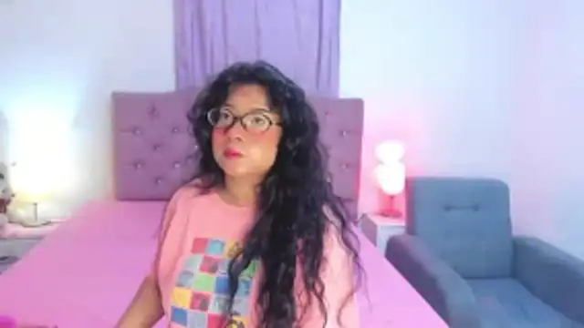 Latinabombsheell online show from 17, 6, 2026