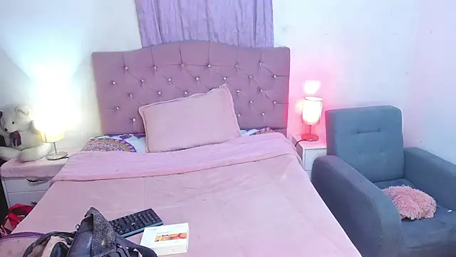 Latinabombsheell online show from 30, 5, 2026