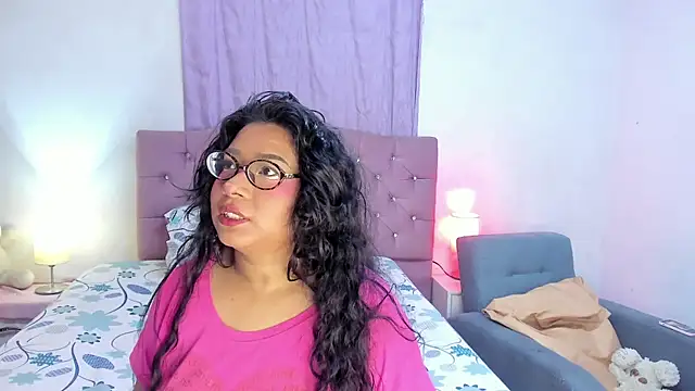 Snapshot of Latinabombsheell chatting on 31, 7, 2026 Latinabombsheell online show from 31, 7, 2026
