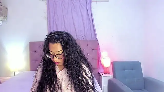 Latinabombsheell online show from 28, 4, 2026