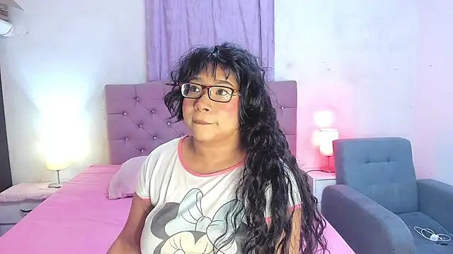 Latinabombsheell online show from 10, 6, 2026