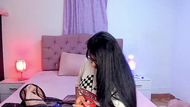 Latinabombsheell online show from 30, 9, 2025