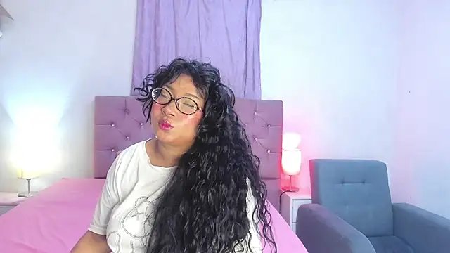Latinabombsheell online show from 12, 6, 2026