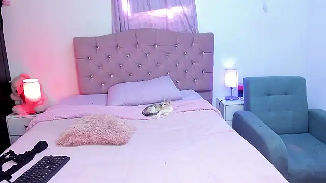 Snapshot of Latinabombsheell chatting on 9, 2, 2026 Latinabombsheell online show from 9, 2, 2026