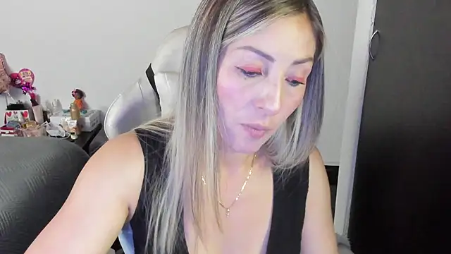 Andreina Suann online show from 15, 12, 2025