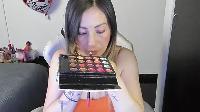 Andreina Suann online show from 17, 9, 2025