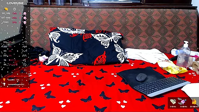 Snapshot of Anasunshine12 chatting on 8, 9, 2025 Anasunshine12 online show from 8, 9, 2025