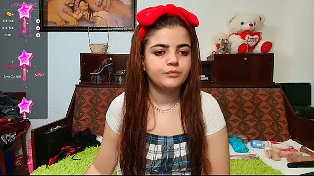 Snapshot of Anasunshine12 chatting on 21, 10, 2025 Anasunshine12 online show from 21, 10, 2025