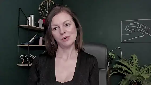 VivianWILD online show from 9, 2, 2026