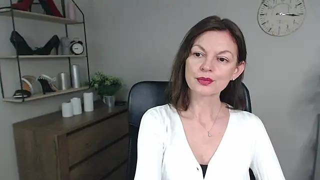 VivianWILD online show from 28, 2, 2025