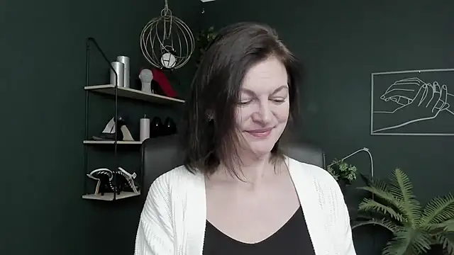 VivianWILD online show from 18, 4, 2026