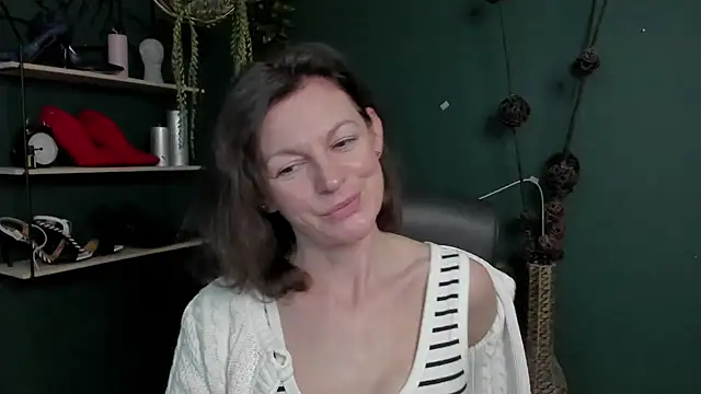 VivianWILD online show from 11, 3, 2025