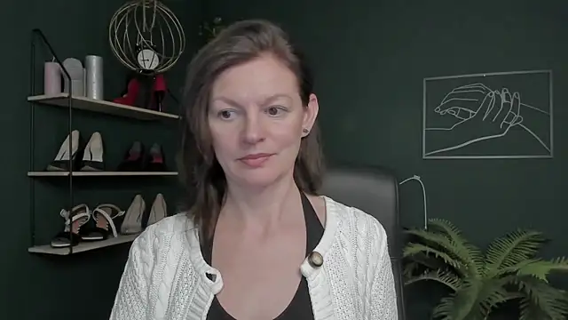 VivianWILD online show from 11, 11, 2025