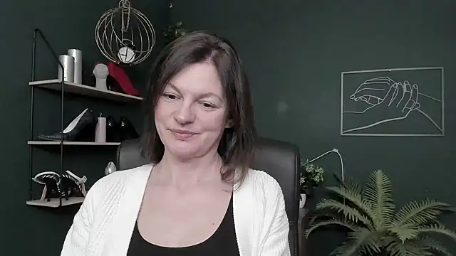 VivianWILD online show from 5, 2, 2026