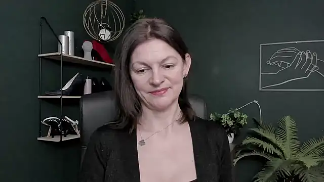 VivianWILD online show from 12, 2, 2026