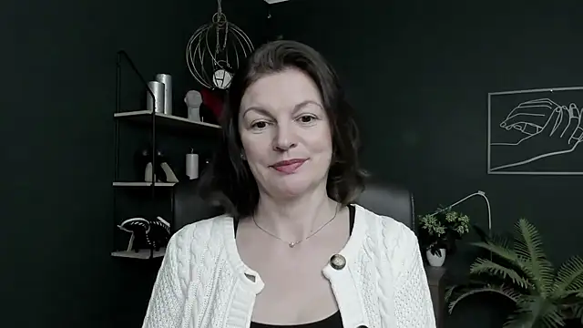 Snapshot of VivianWILD chatting on 30, 4, 2026 VivianWILD online show from 30, 4, 2026