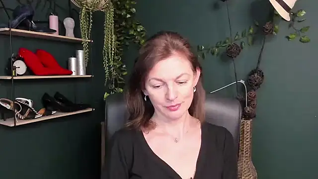 VivianWILD online show from 10, 3, 2025