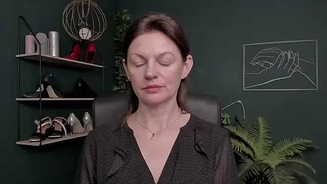 VivianWILD online show from 13, 11, 2025