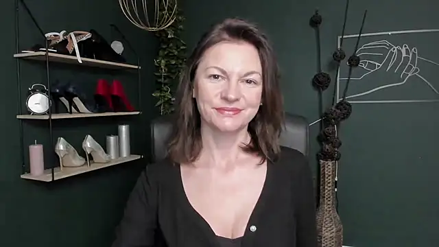 VivianWILD online show from 9, 10, 2025