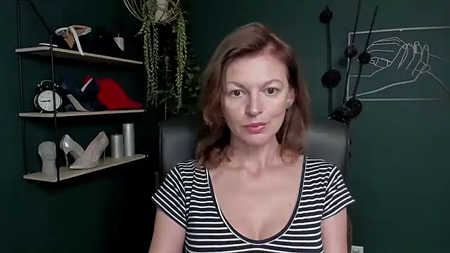 VivianWILD online show from 11, 9, 2025