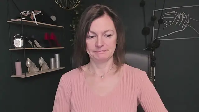 VivianWILD online show from 15, 10, 2025