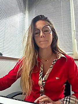 lucie mehott online show from 4, 6, 2026