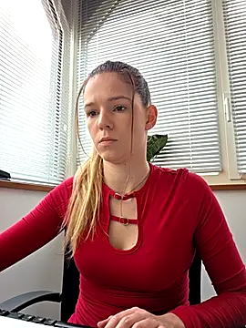 lucie mehott online show from 2, 4, 2026